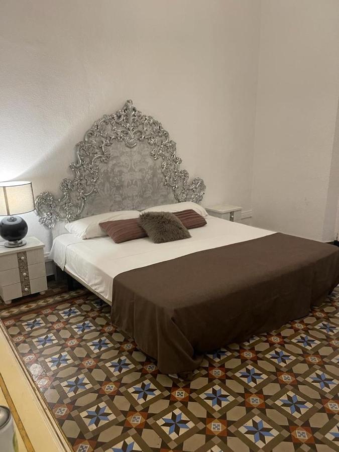 Efate Rooms Барселона Экстерьер фото